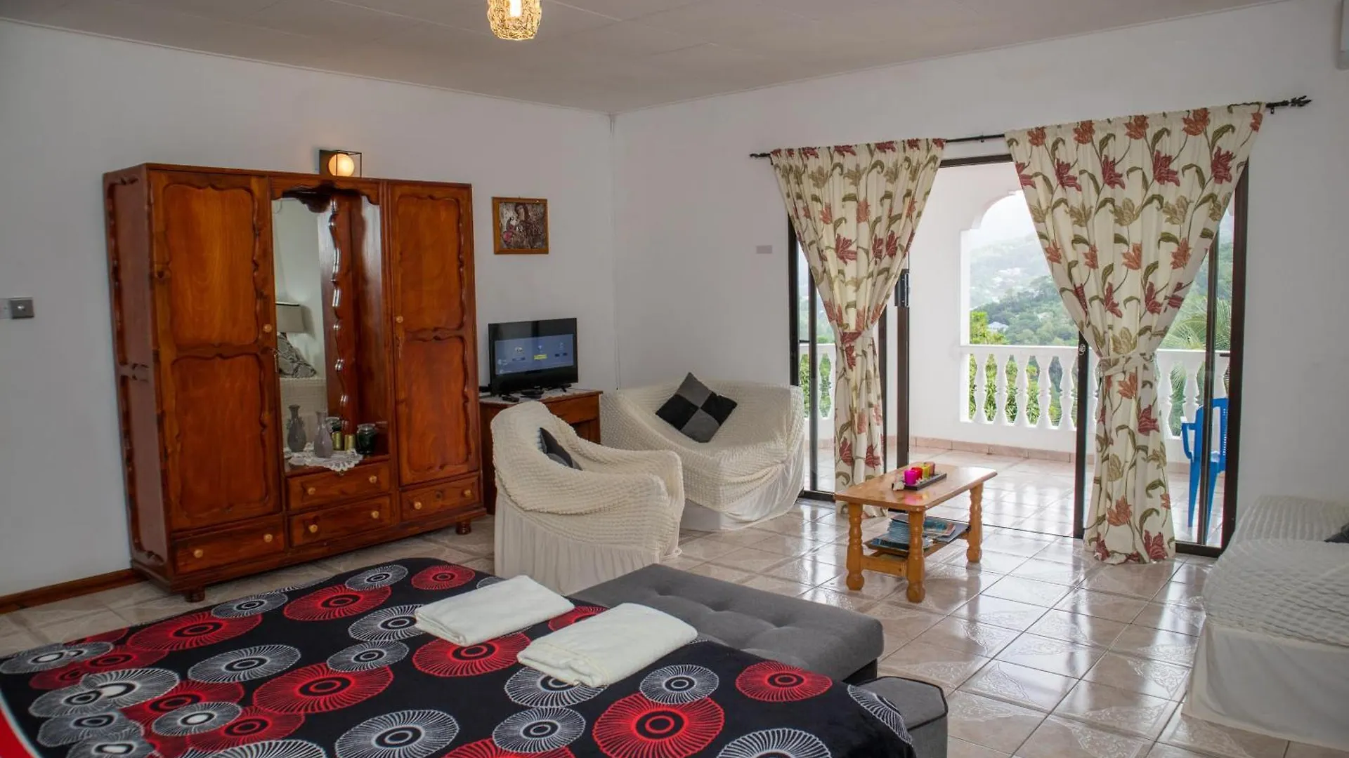 Mountain Apartments Anse Etoile