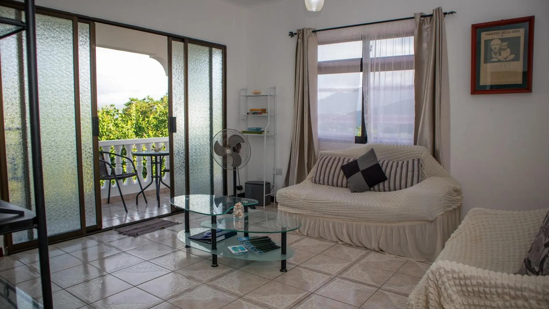 Mountain Apartments Anse Etoile